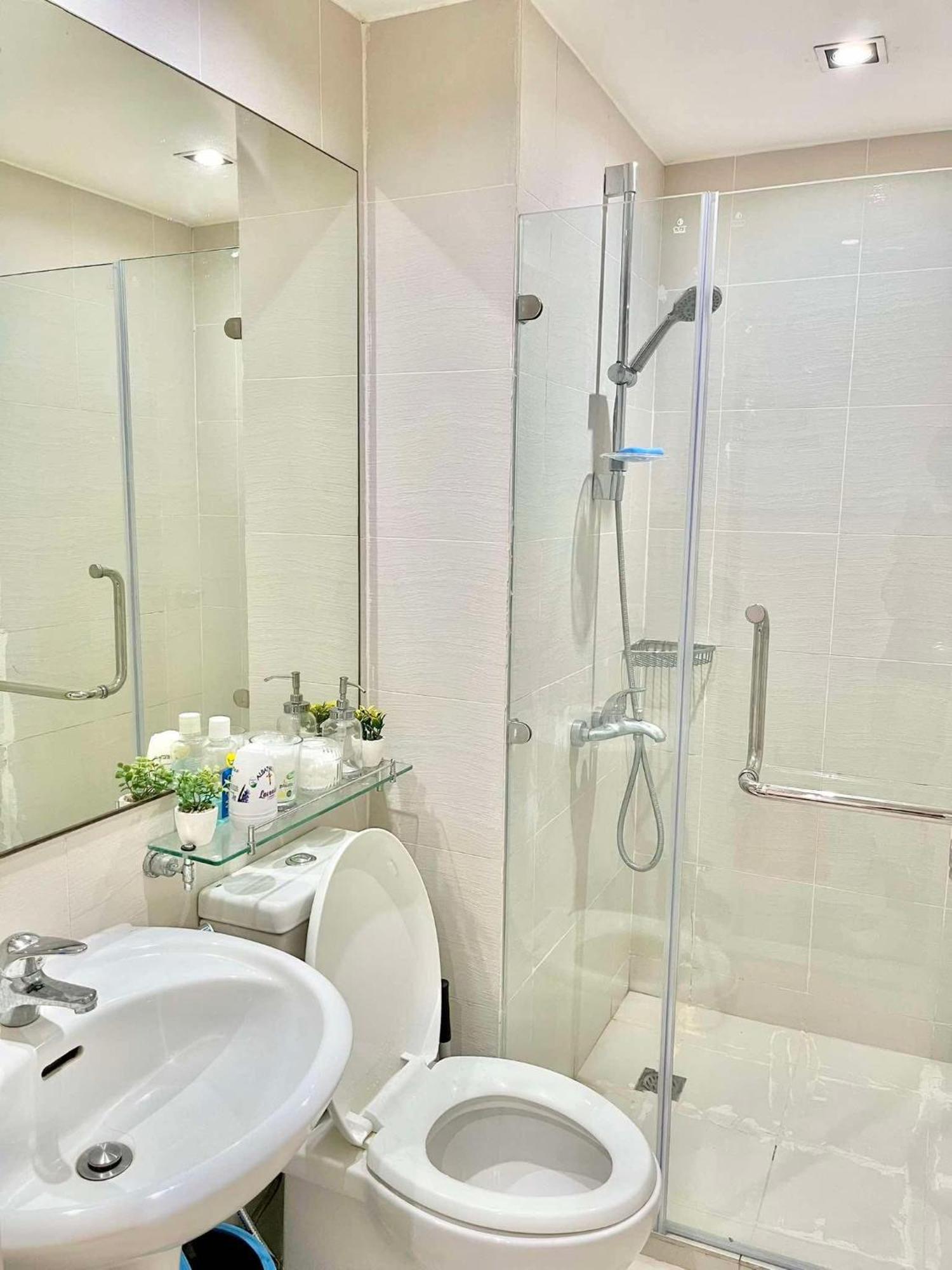 Jawen's Place - Azure Staycation Apartment *